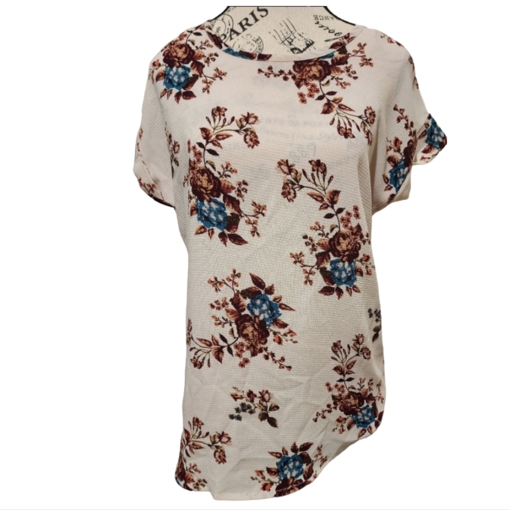 Rue21 Floral Shirt Large